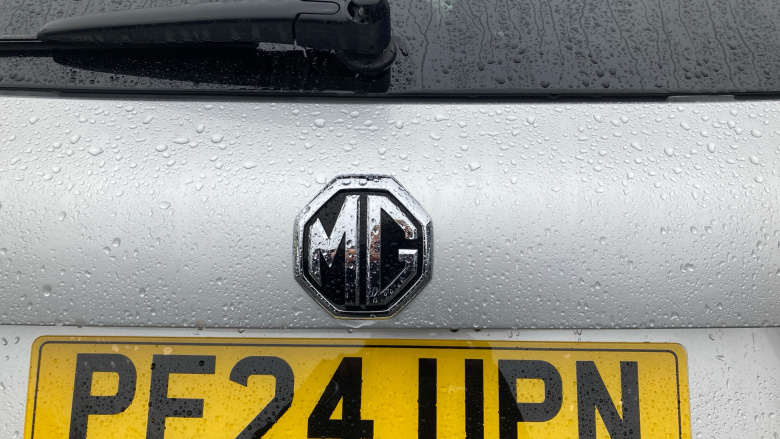 MG HS 1.5 T-GDI Trophy 5dr Petrol Hatchback